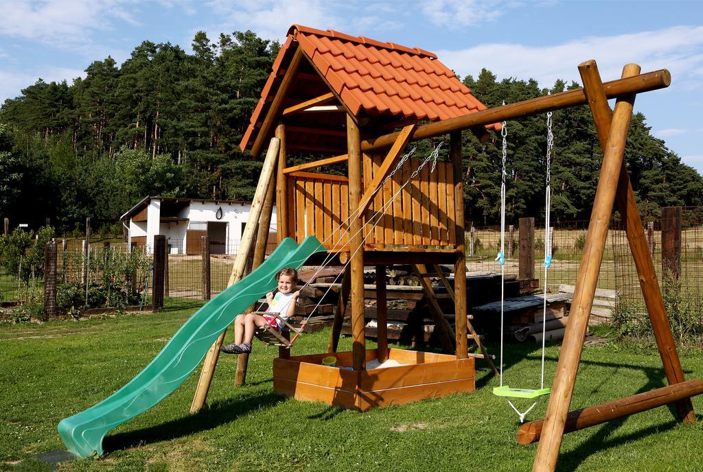 Na Samote Ve Srubu Villa Plzeň Exteriör bild