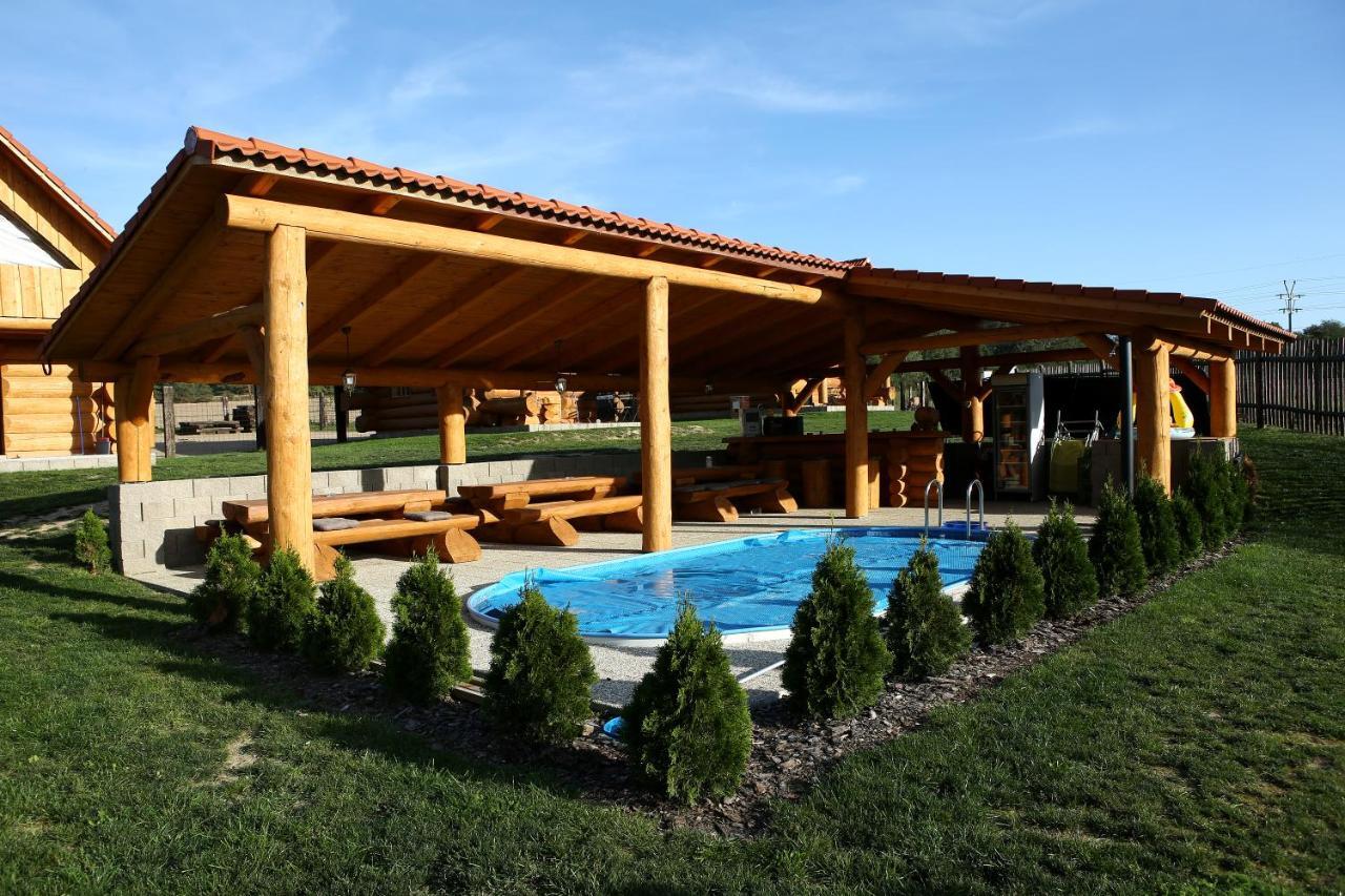 Na Samote Ve Srubu Villa Plzeň Exteriör bild